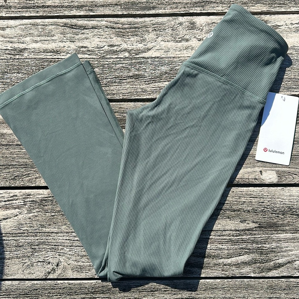 Lululemon Align Ribbed Mini-Flared Pant Extra Short size 6 NWT Dark Forest - Picture 2 of 6